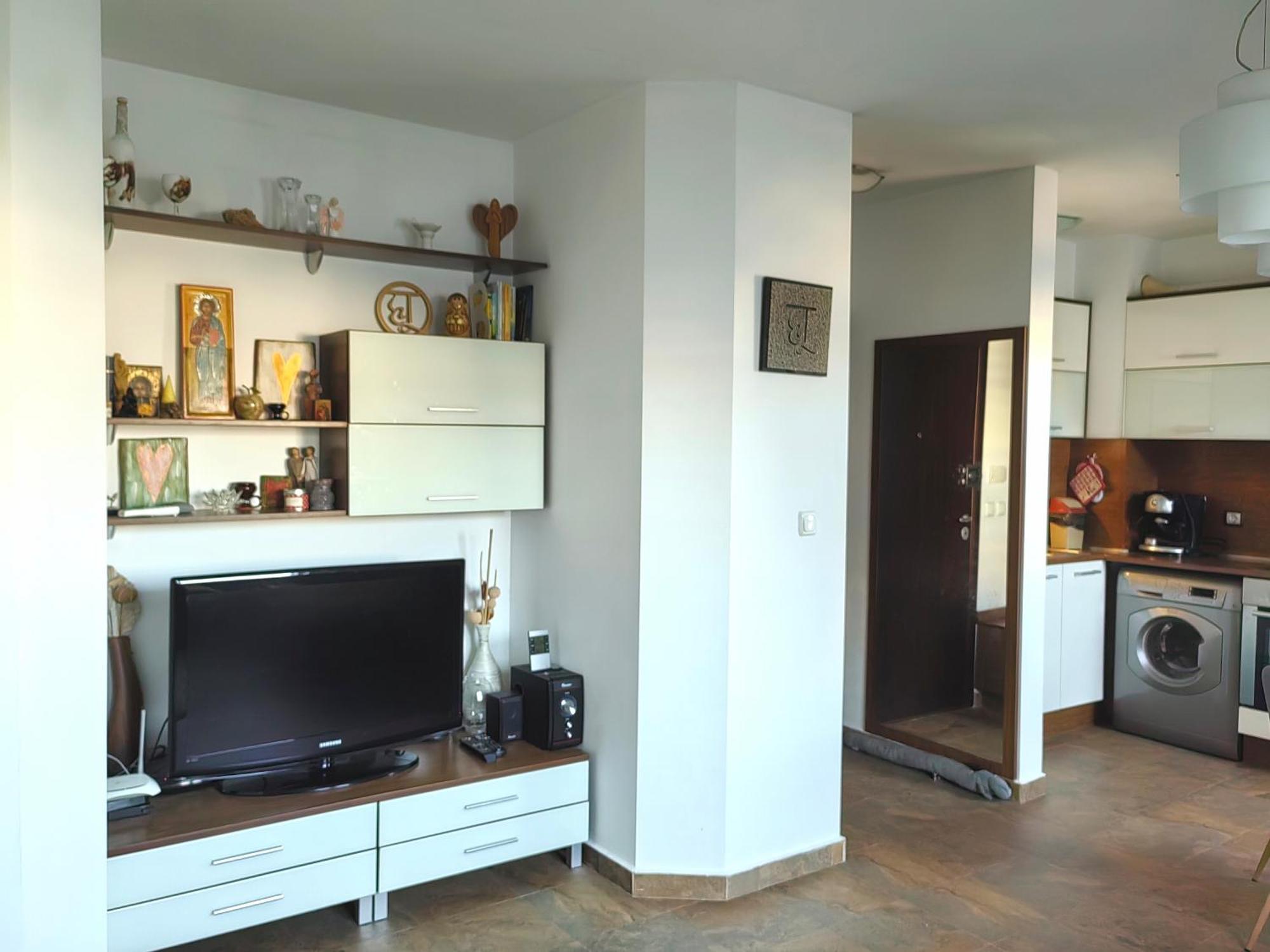 Hristy's 2 Bedroom Spacious Garage!!! Σόφια